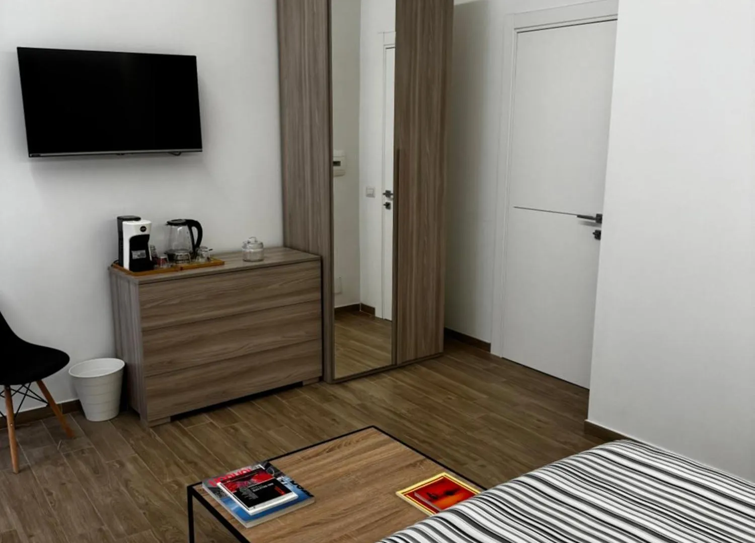 Terno Su Napoli Center Suite Apartment  Naples